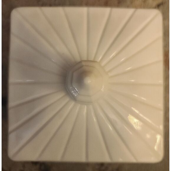 Old Quilt Pattern White Milk Glass Short‎ Pedestal Square & Lidded Candy Dish - Picture 5 of 6